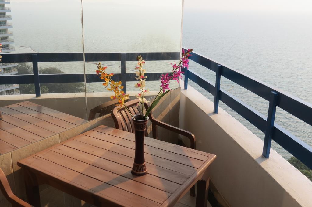Jomtien Plaza Suite Apartments Δωμάτιο φωτογραφία