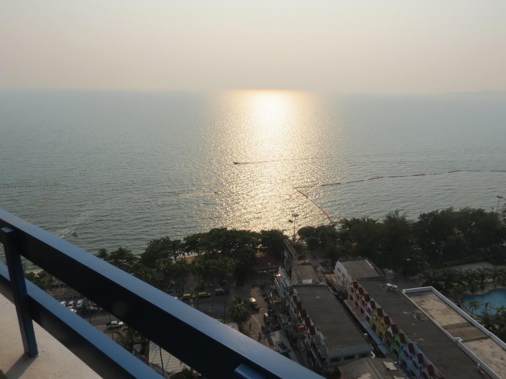 Jomtien Plaza Suite Apartments Δωμάτιο φωτογραφία